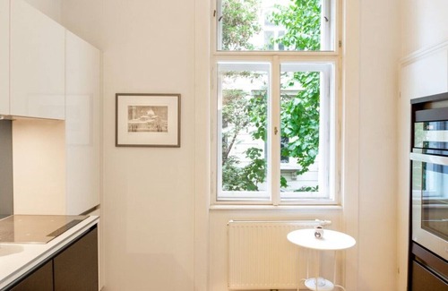 Himmelpfortgrund Apartment | Fuchsthallergasse 10 Top B (NEW)
