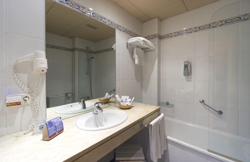 Cabra Hotel | Fuente Las Piedras