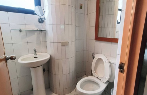 Capitol Site Hotel | Fuente Oro Business Suites Cebu powered by Cocotel