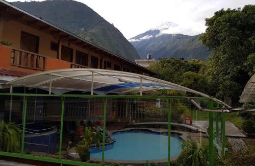 Banos de Agua Santa Hotel | Fuentes del Volcán