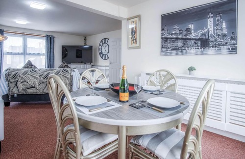 Milford Haven Apartment | Fulke Street - 2 Bedroom Apartment - Milford Haven