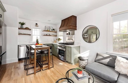 Inman Park Apartment | Full Bloom by Minty Living