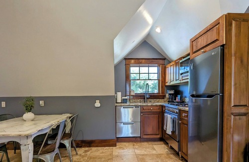 Ramona Apartment | Full Circle Farms Getaways and Retreats - The Bunkhouse