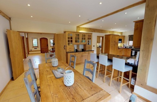 Runnymede House | Full Home Virginia Water, Windsor, Ascot