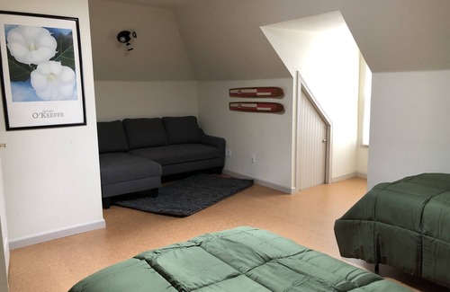 Butte House | Full House in Uptown, Close to Festivals, Restaurants, and Shopping