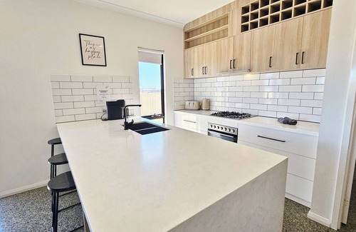 Kalbarri House | Full House | Kalbarri | Views | Sleeps 8