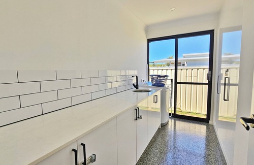 Kalbarri House | Full House | Kalbarri | Views | Sleeps 8