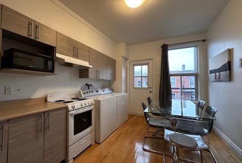 Verdun House | FULL KITCHEN 10MIN DTOWN Room B