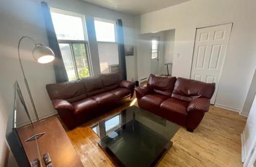 Mile End House | FULL KITCHEN 12MIN from dtown Room B
