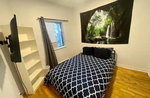 Mile End House | FULL KITCHEN 12MIN from dtown Room B