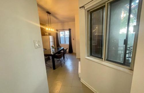 La Petite-Patrie House | FULL KITCHEN 14MIN from DTOWN Room B