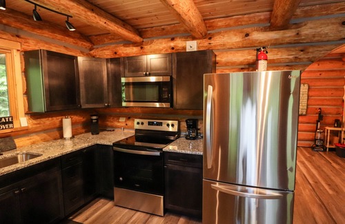 Mercer House | Full Log House Near Golf Course & UTV/Snowmobile Trails
