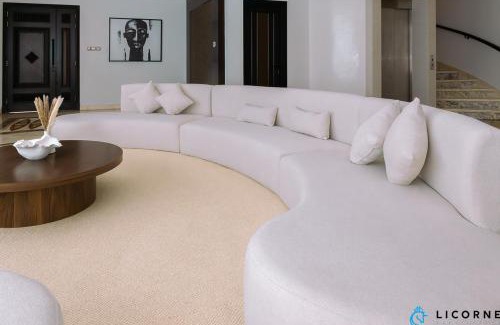 Jumeira 3 House | Full Moon Guesthouse