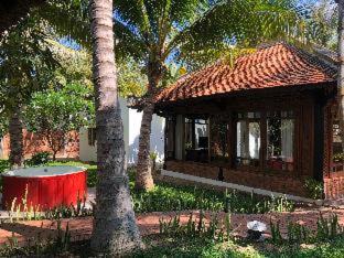 Suoi Nuoc Beach Resort | Full Moon Village Resort