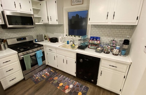 Town Bank House | Full of Sunshine - Family Getaway