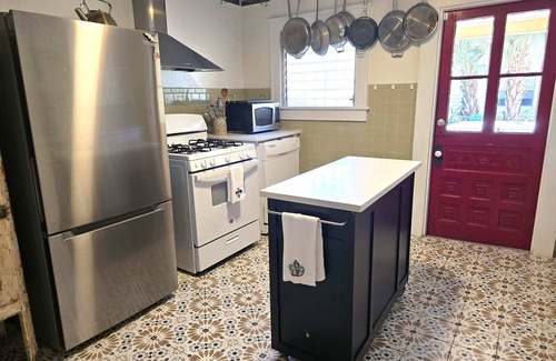 Faubourg Marigny Hotel | Full Property Buyout - sleeps 15