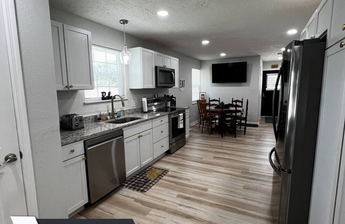 Rocky Top House | Full remodel No trailering to the Windrock, Norris Lake and Trails close by.