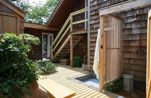 Beach Hampton House | Full-Service Beach House Set in Amagansett Dunes