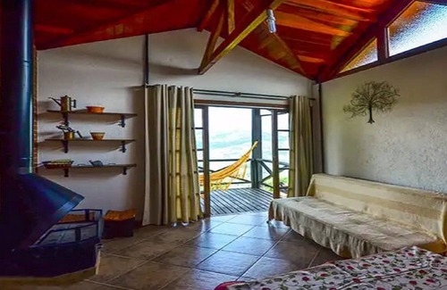 Goncalves Ski Chalet | Full view of Mantiqueira (chalet 7)