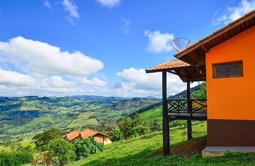 Goncalves Ski Chalet | Full view of Mantiqueira (chalet 7)