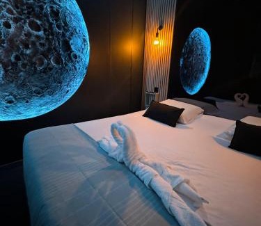 Aubervilliers Apartment | Fullmoon By Cloud