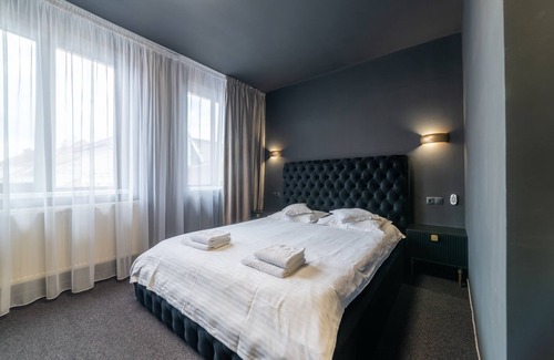 Old Town Hotel | Fullton Central Inn