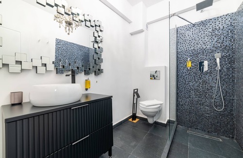 Old Town Hotel | Fullton Central Inn