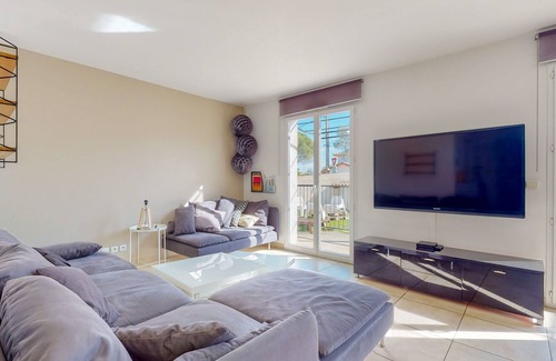 Saint-Jean-de-Vedas House | Fully air-conditioned country house with swimming pool