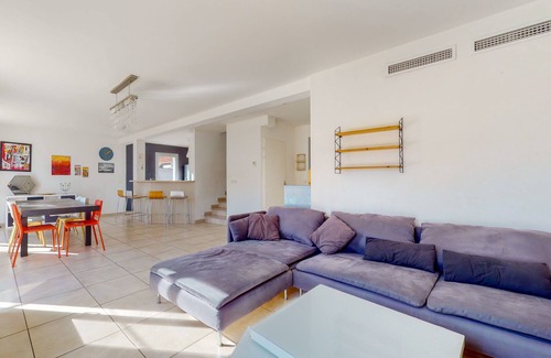 Saint-Jean-de-Vedas House | Fully air-conditioned country house with swimming pool
