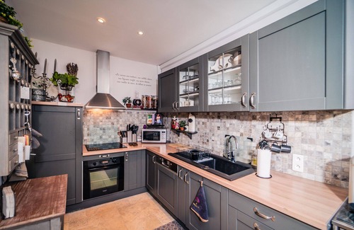 Vaison-la-Romaine House | Fully Air Conditioned and Completely Renovated Provence Chic