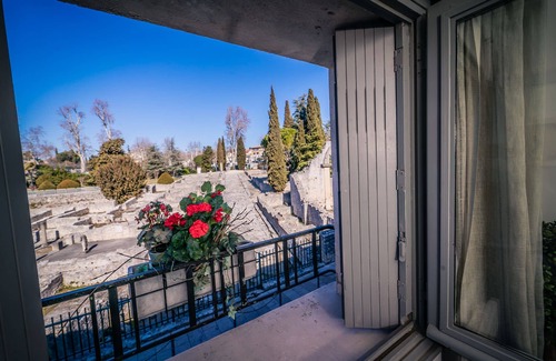 Vaison-la-Romaine House | Fully Air Conditioned and Completely Renovated Provence Chic