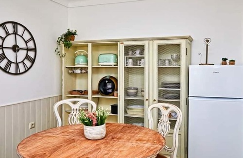 Reguengos de Monsaraz House | Fully equipped country house with large balcony with wonderful views !π
