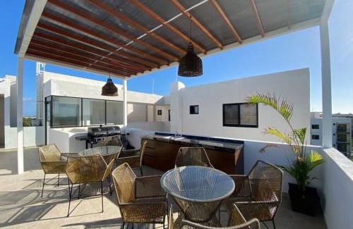 Ejidal Apartment | Fully equipped 1BD PH with Gym Rooftop Pool and BBQ