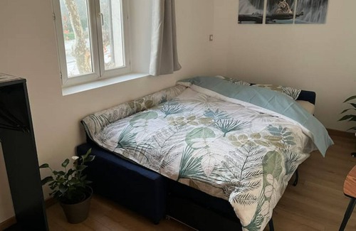 Meyreuil Apartment | Fully equipped and renovated 2* studio apartment