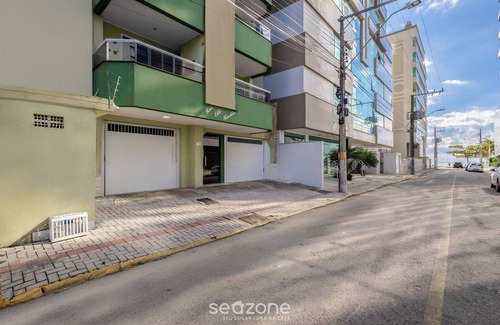 Itapema Apartment | Fully Equipped Apartments Steps From the sea in Meia Praia OBS