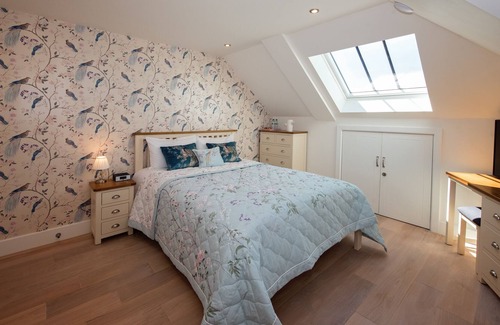 Headington Apartment | Fully equipped apartment, brand new, perfectly clean with modern design