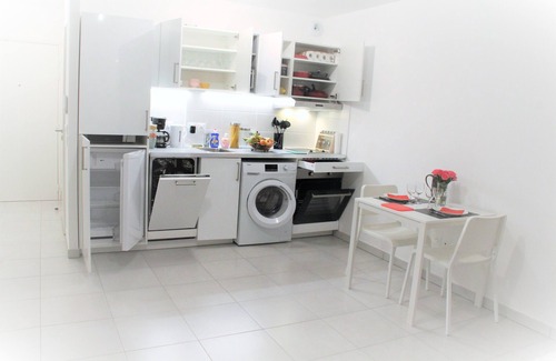 Saint-Denis Apartment | Fully equipped, cozy apartment (1 station in Paris)