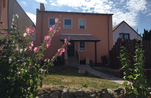 Bergen auf Ruegen House | Fully equipped cozy city center vacation home Monima