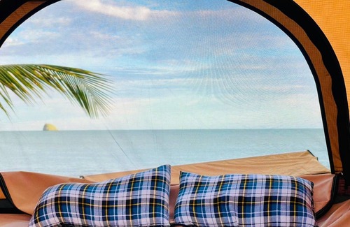 Cafeiere RV Rental | Fully equipped Glamping with Queen size bed