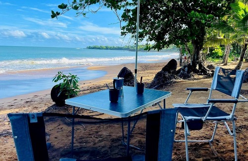 Cafeiere RV Rental | Fully equipped Glamping with Queen size bed