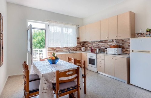 Lindos Apartment | Fully Equipped House Nearby the Beach