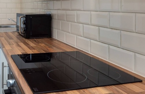 Neath Apartment | Fully Equipped Kitchen, Double room
