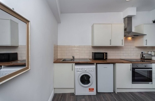 Neath Apartment | Fully Equipped Kitchen, Double room