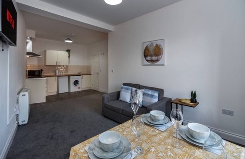 Neath Apartment | Fully Equipped Kitchen, Double room