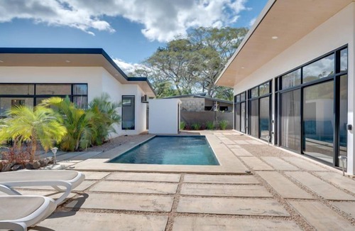 Tamarindo Apartment | Fully Equipped Studio with central Location!