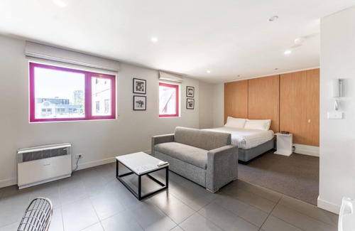 Carlton South Apartment | Fully equipped Stylish 1BR unit with WIFI