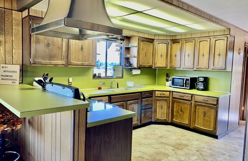 Copalis Beach House | fully fenced Dog yard - Overlooking the Copalis River -