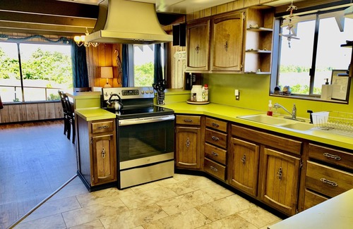 Copalis Beach House | fully fenced Dog yard - Overlooking the Copalis River -