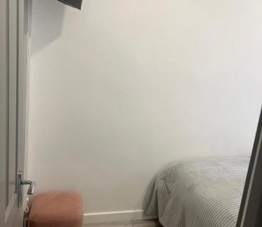 Woolwich Apartment | Fully Furbished Entire Flat 2