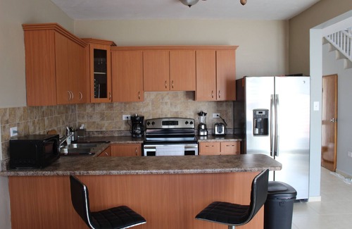 Maleza Baja House | Fully Furnished 3 Bdrm/2.5 Bthrm With Shared Pool 10 Minutes From The Airport